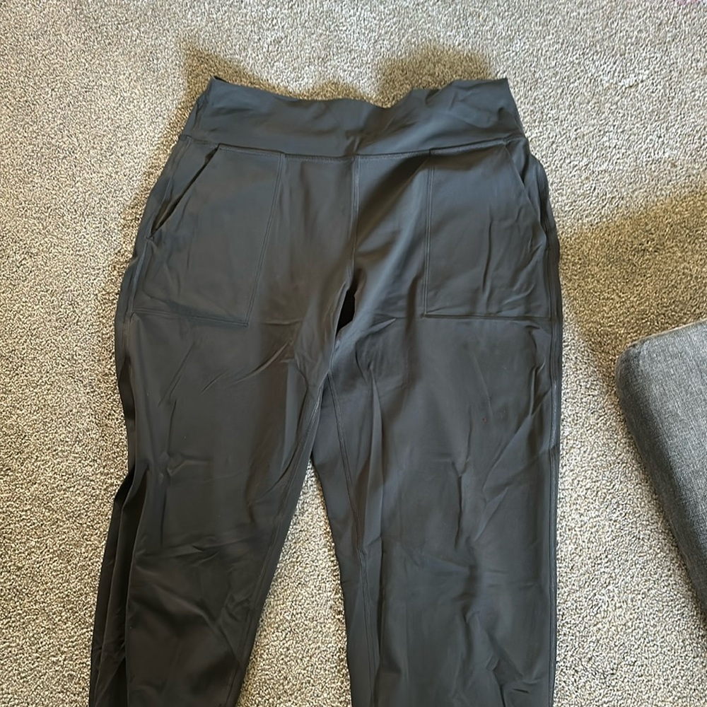 Gray Lululemon joggers great used condition